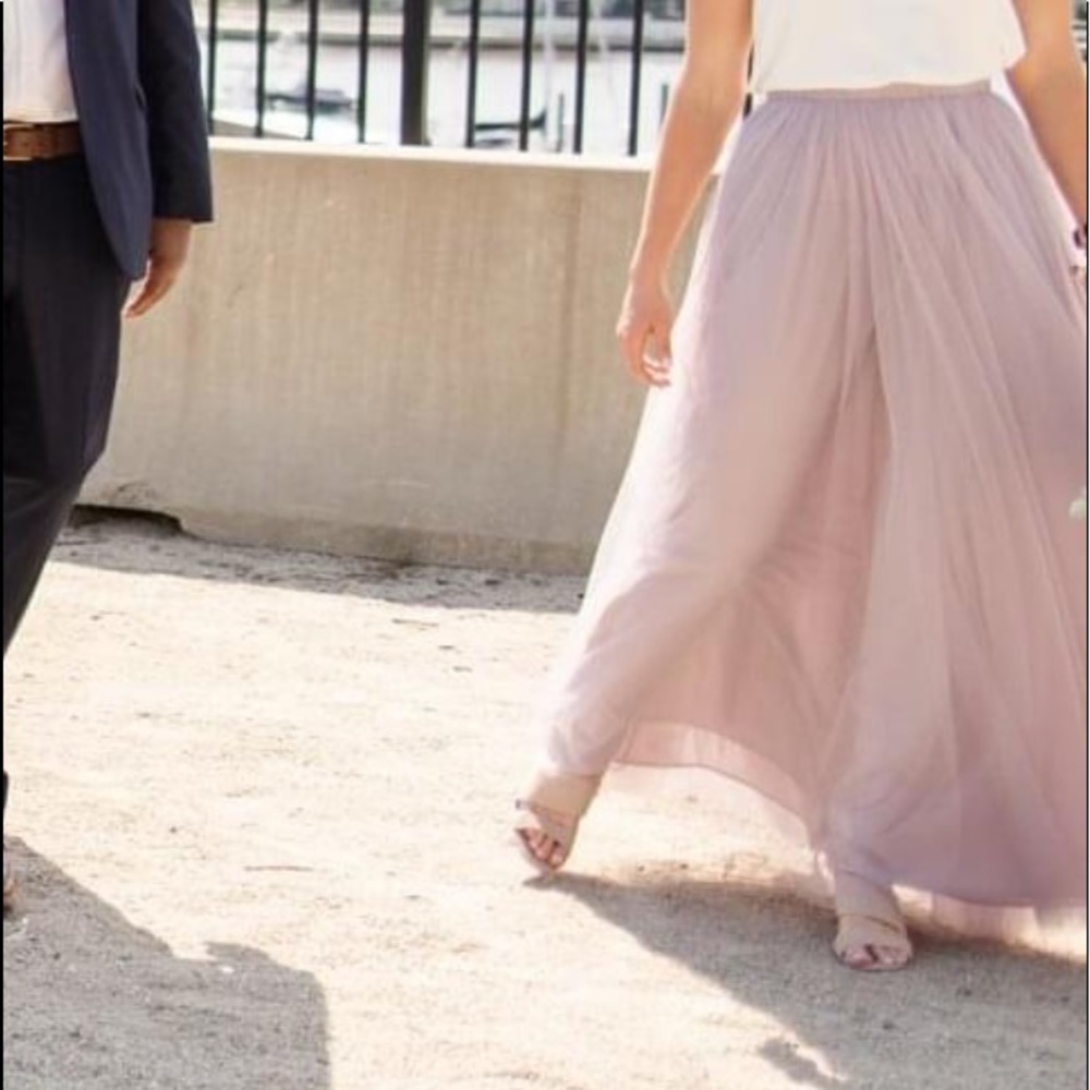 Gorgeous flowing Tulle Skirt in mauve/dusty rose - Picture 2 of 3
